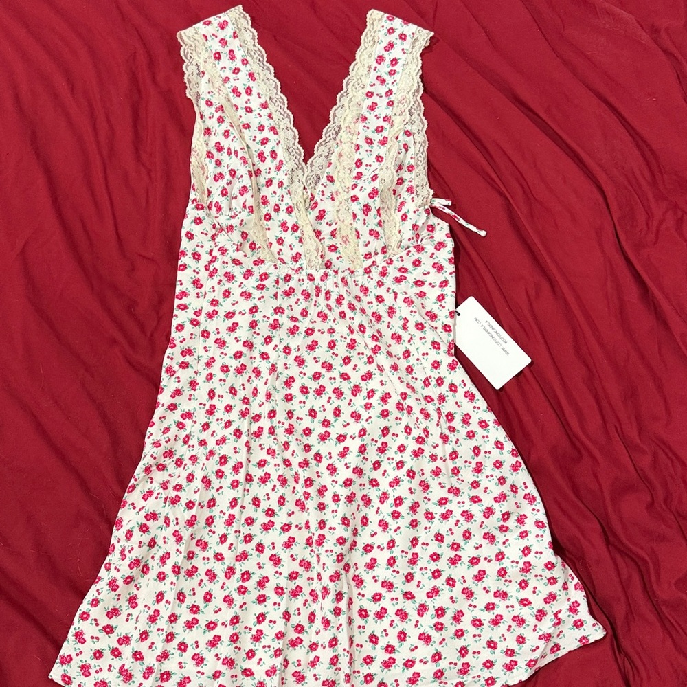 Cotton Candy LA Selena Mini Slip Dress โ NWT โ Size Small - Picture 5 of 8